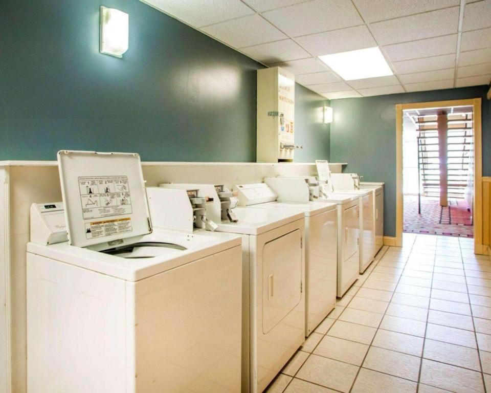 Quality Inn & Suites Kansas City - Independence I-70 East Kültér fotó