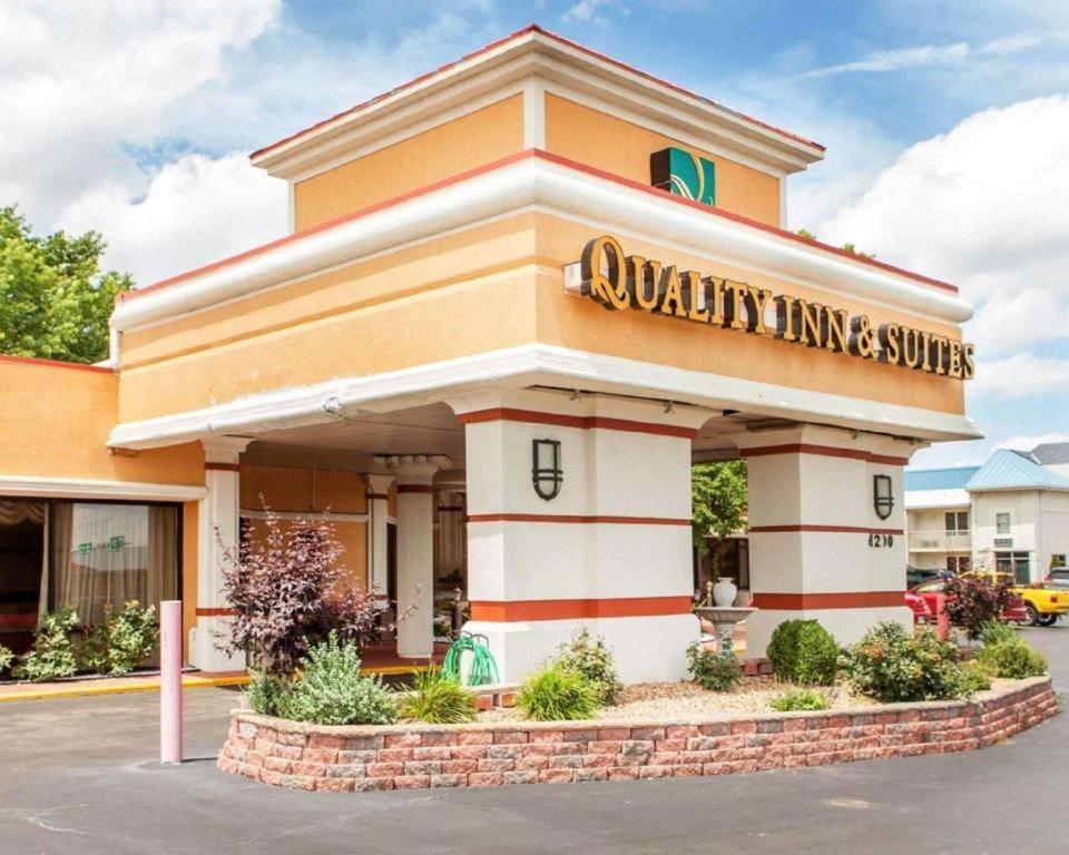 Quality Inn & Suites Kansas City - Independence I-70 East Kültér fotó