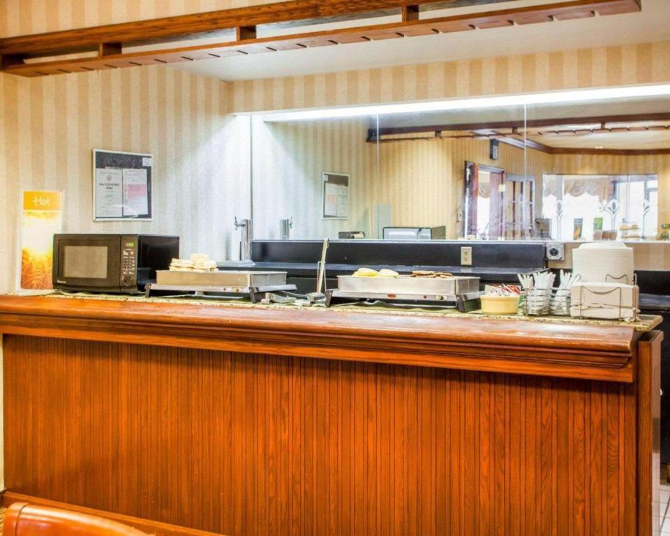 Quality Inn & Suites Kansas City - Independence I-70 East Kültér fotó